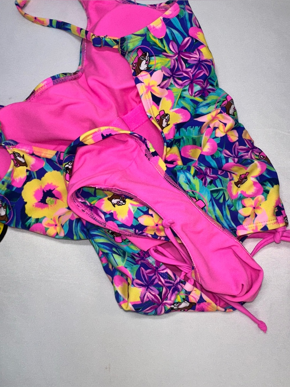 Buc-ee’s One Piece Swimsuit Women's Small Floral Beaver Hawaii One Piece NWT - Picture 7 of 7